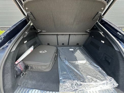 Used 2025 Porsche Cayenne E-Hybrid Coupe image 38