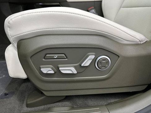 New 2025 Hyundai Santa Fe Calligraphy FWD image 10