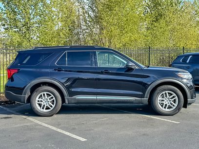 Used 2025 Ford Explorer Active