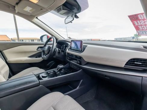 Used 2025 Nissan Rogue SV AWD/4WD image 22