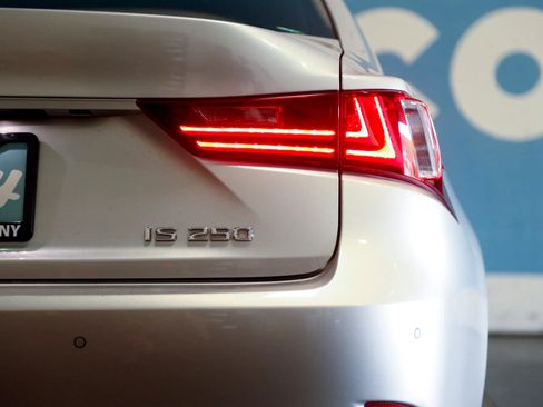 Used 2015 Lexus IS 250 250 RWD image 14