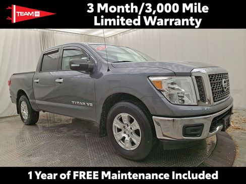 Used 2018 Nissan Titan SV image 1