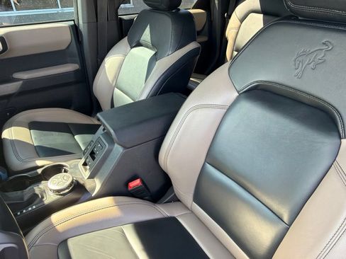 Used 2023 Ford Bronco Wildtrak AWD/4WD image 9