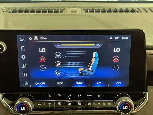 Used 2025 Chevrolet Colorado Z71 AWD/4WD image 16