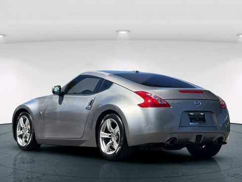 Used 2009 Nissan 370Z Touring image 5
