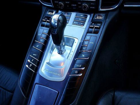 Used 2010 Porsche Panamera S image 19