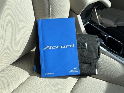 Used 2017 Honda Accord EX image 35