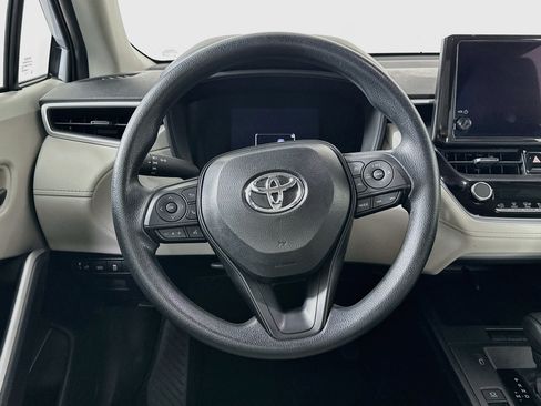 Used 2026 Toyota Corolla Cross L FWD image 18