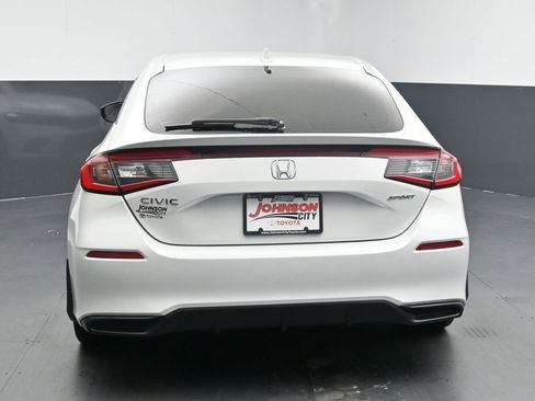 Used 2023 Honda Civic Sport image 7
