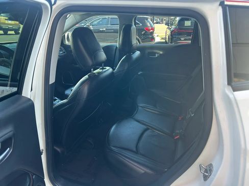 Used 2021 Jeep Compass Limited AWD/4WD image 16