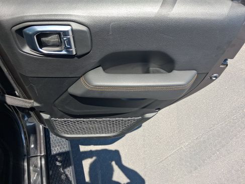 Used 2021 Jeep Gladiator Overland AWD/4WD image 27