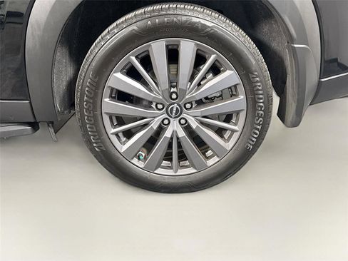 Used 2023 Nissan Pathfinder SL w/ SL Premium Package FWD image 32