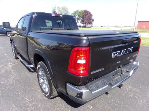 Used 2025 RAM 1500 Big Horn AWD/4WD image 3