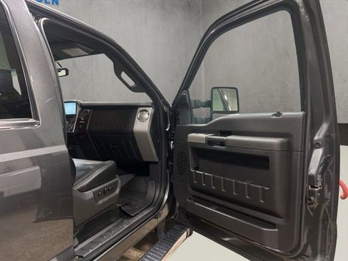 Used 2016 Ford F250 Lariat w/ Chrome Package AWD/4WD image 19
