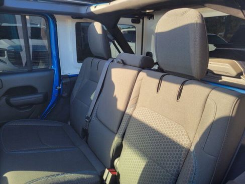 Used 2024 Jeep Wrangler Unlimited Rubicon 4xe w/ Technology Group image 27