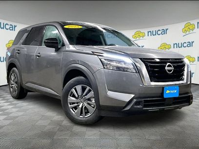 Used 2025 Nissan Pathfinder S
