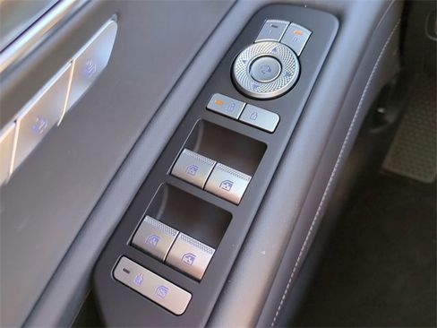 Certified 2025 Genesis GV80 2.5T Standard image 21