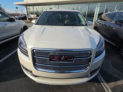 Used 2014 GMC Acadia Denali image 2