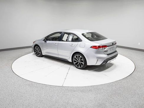 Used 2020 Toyota Corolla SE w/ SE Premium Package image 29