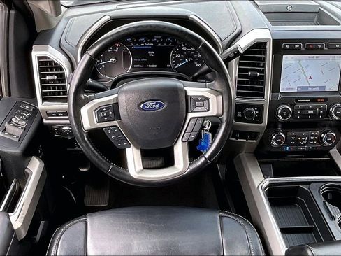 Certified 2021 Ford F250 Lariat w/ Lariat Value Package AWD/4WD image 4