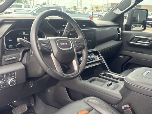 Used 2025 GMC Sierra 2500 AT4 w/ AT4 Premium Plus Package image 10