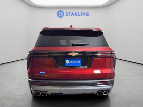 Used 2024 Chevrolet Traverse LT image 7