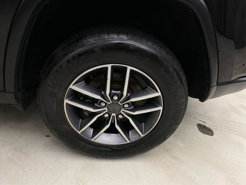 Used 2021 Jeep Grand Cherokee Limited AWD/4WD image 18