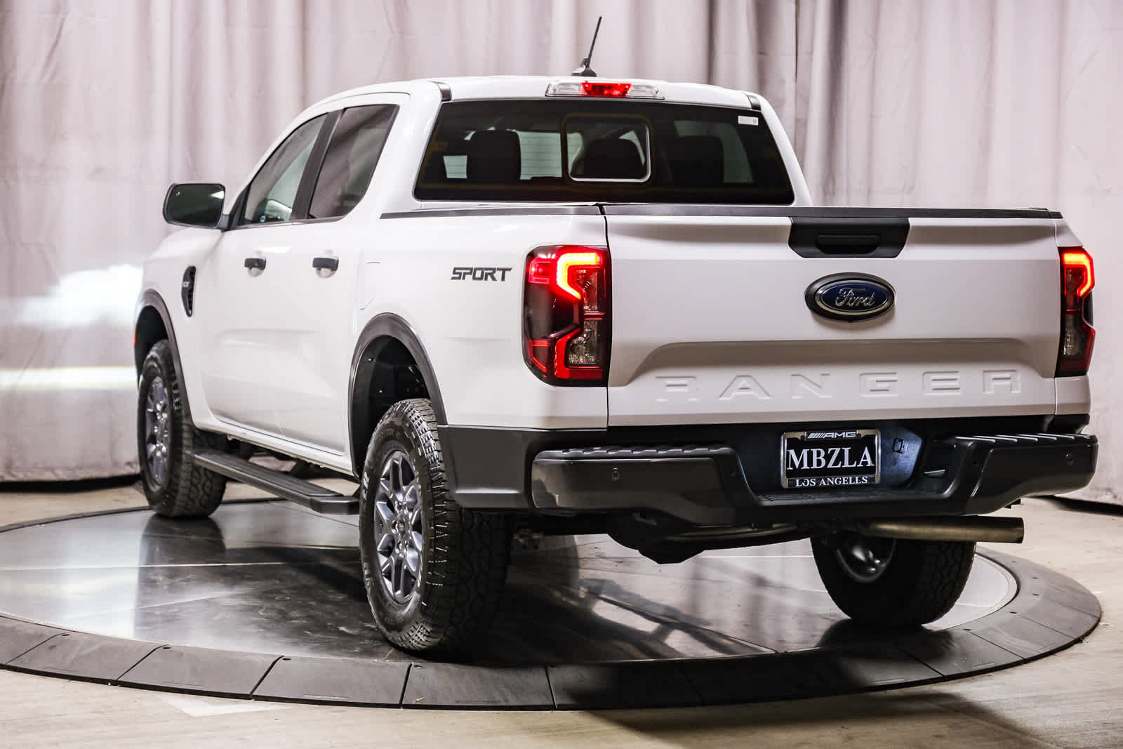 Used 2024 Ford Ranger XLT w/ Equipment Group 301A High RWD image 2