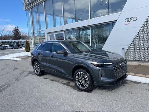 Used 2025 Audi Q5 Premium Plus w/ Premium Plus image 9