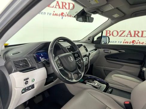 Used 2020 Honda Pilot Touring image 12