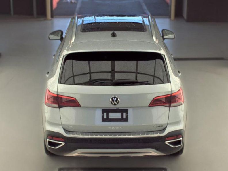 Used 2023 Volkswagen Taos SEL AWD/4WD image 4