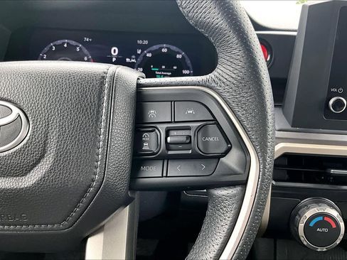 Used 2025 Toyota Tacoma TRD Off-Road AWD/4WD image 25