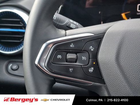 Certified 2025 Chevrolet Trax LT w/ LT Convenience Package image 22