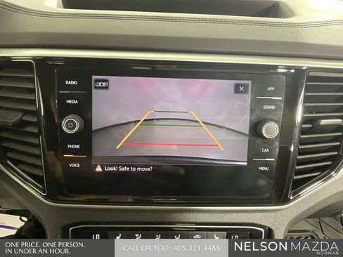 Used 2023 Volkswagen Atlas Cross Sport SE image 32