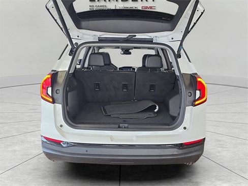 Used 2022 GMC Terrain SLT w/ Infotainment Package II image 27