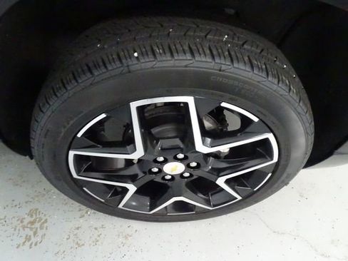 Used 2025 Chevrolet Traverse High Country w/ LPO, Floor Liner Package AWD/4WD image 29