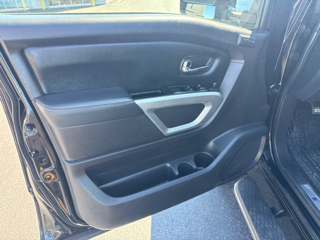 Used 2018 Nissan Titan SL w/ Chrome Package AWD/4WD image 13