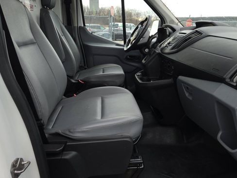 Used 2019 Ford Transit 150 130 Medium Roof RWD image 5