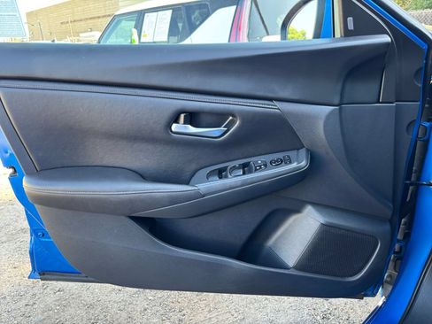 Used 2025 Nissan Sentra SV FWD image 18