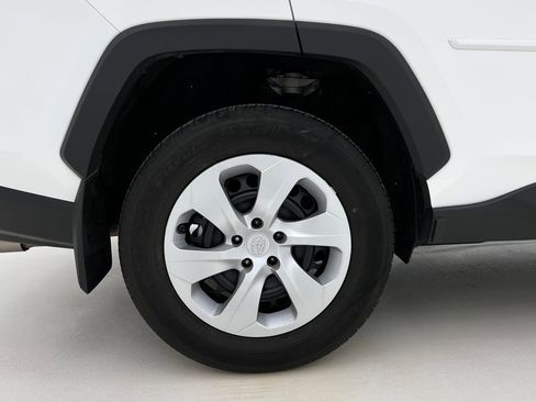 Used 2024 Toyota RAV4 LE image 27