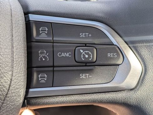 Used 2025 Jeep Compass Limited AWD/4WD image 24