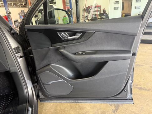 Used 2019 Audi Q7 3.0T Premium Plus AWD/4WD image 32