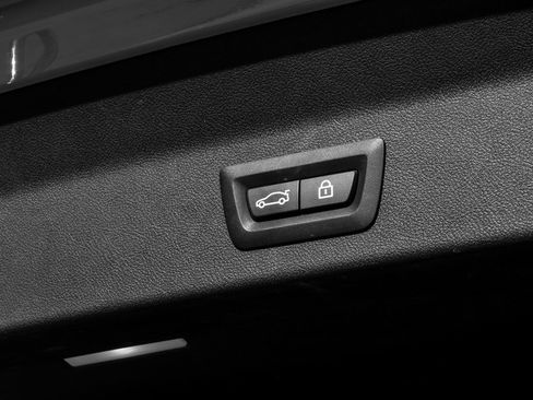 Used 2023 BMW X3 sDrive30i w/ M Sport Package image 65