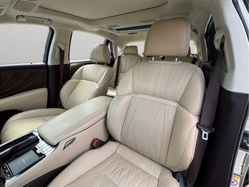 Used 2018 Lexus LS 500 w/ Luxury Package RWD image 20