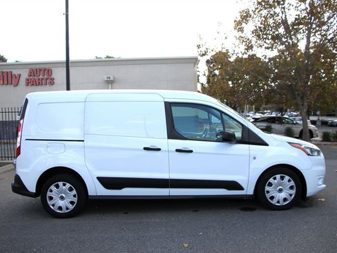 Used 2019 Ford Transit Connect XLT image 9