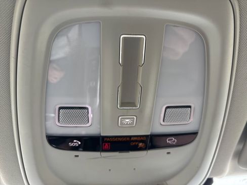 Certified 2023 Volvo XC60 B5 Plus w/ Climate Package image 23