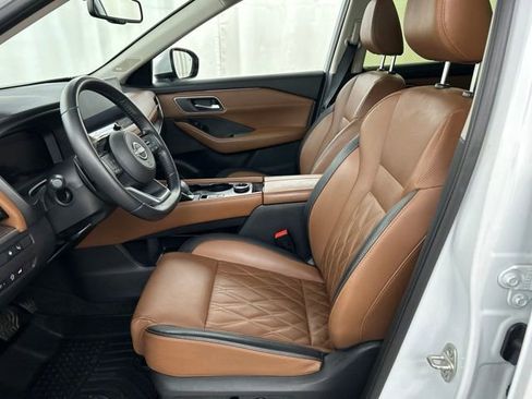 Used 2024 Nissan Rogue Platinum w/ Platinum Premium Package AWD/4WD image 6