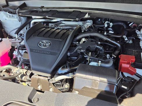 Used 2025 Toyota Grand Highlander AWD image 10