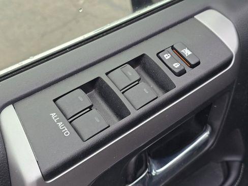 Used 2022 Toyota 4Runner Limited image 40