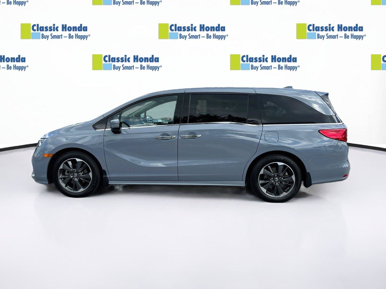 Used 2023 Honda Odyssey Elite image 4